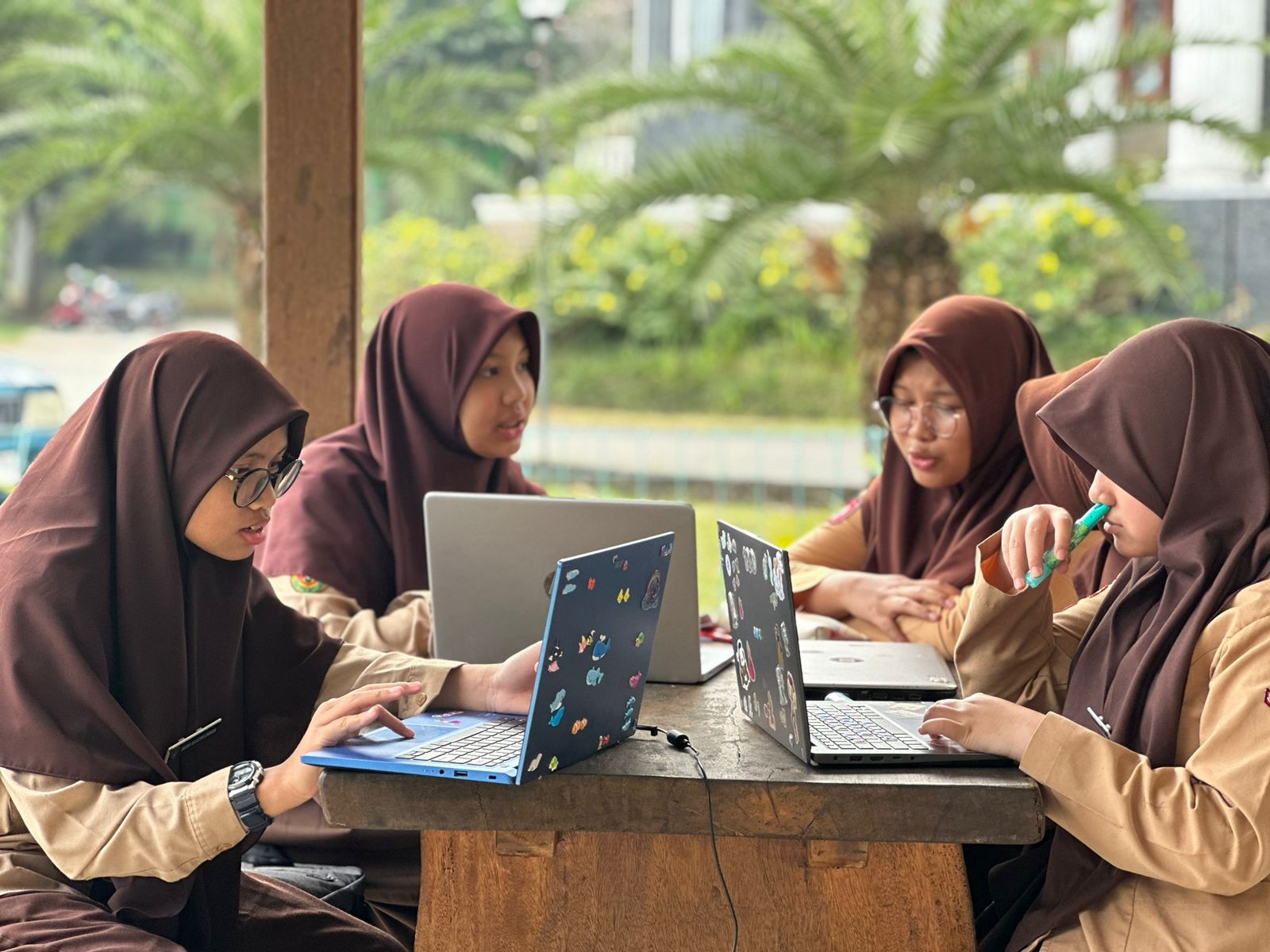 5 Cara Sederhana Mempersiapkan Anak Siap Menghadapi Dunia Nyata